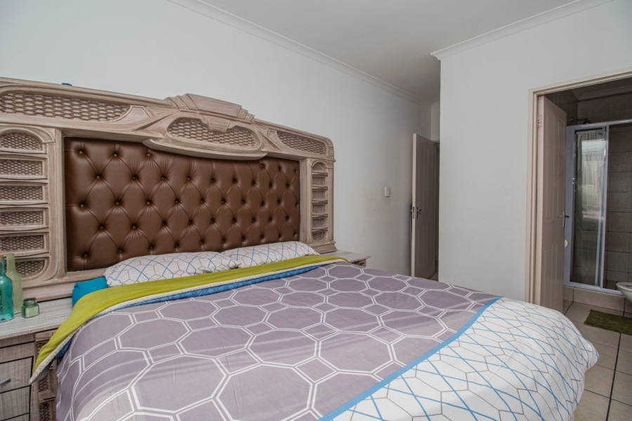 3 Bedroom Property for Sale in Parklands Western Cape